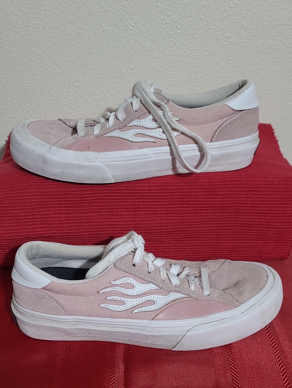 Straye Logan Dusty PINK Low-Top Casual Sneakers with White Flame